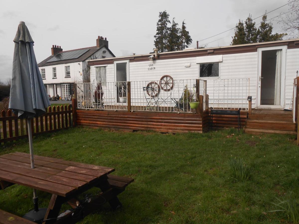 'The Cabin'. A cosy private & secure holiday home. - Housity