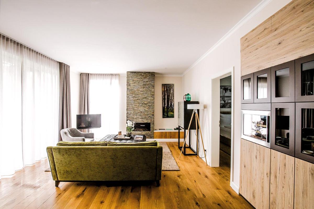 TV/Unterhaltungsangebot in der Unterkunft Weissenhaus Private Nature Luxury Resort