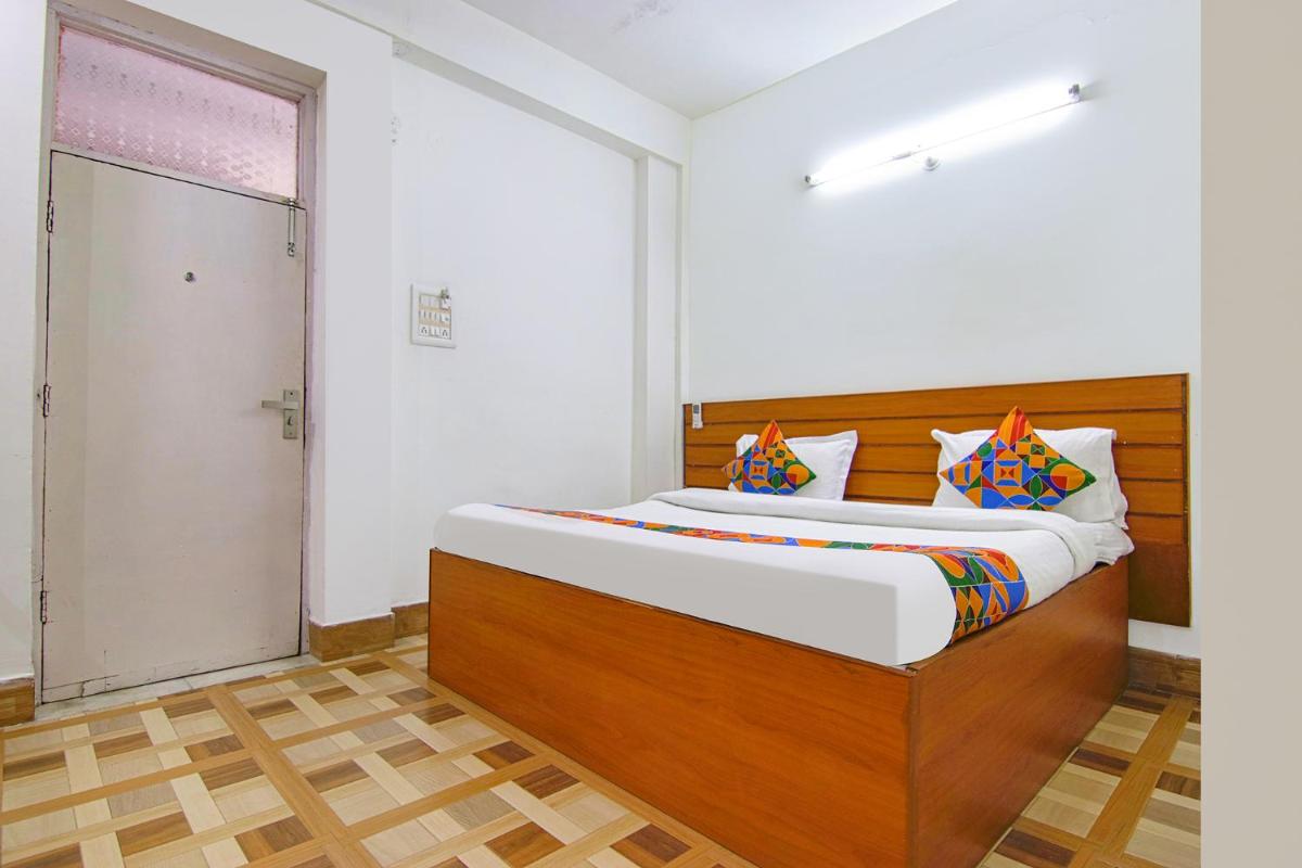 FabHotel Sunita's - Housity