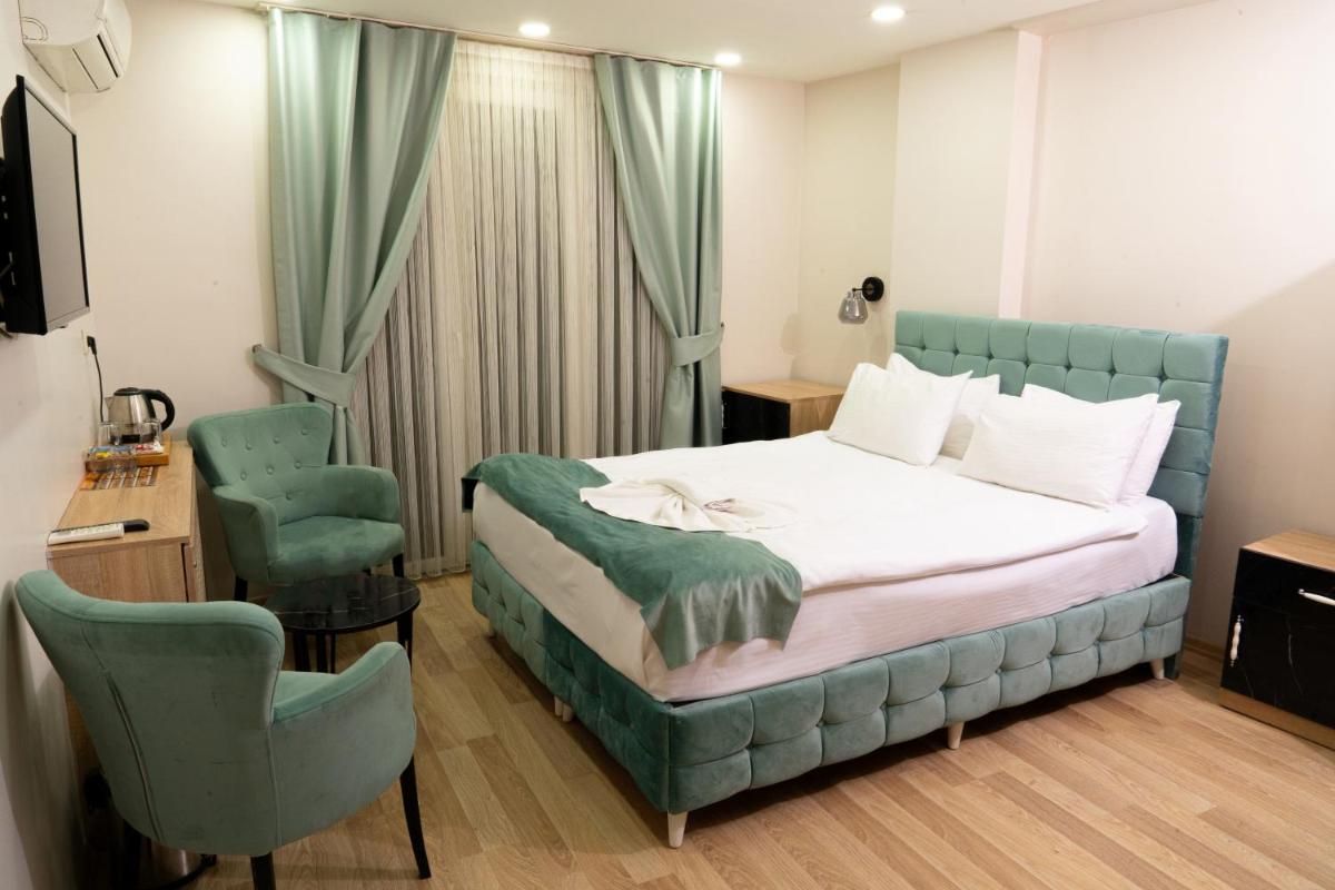Loss Hotel - Housity
