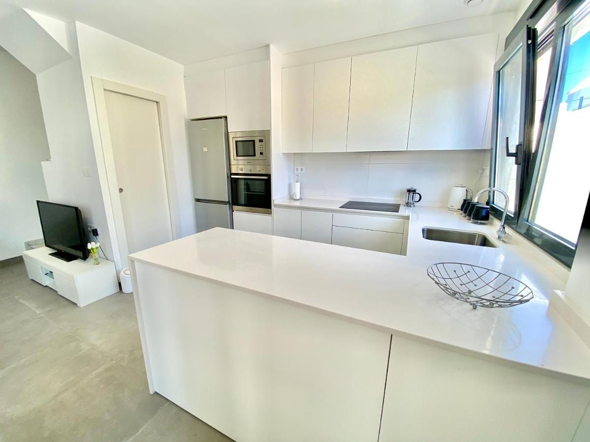 Suitetrails - Beach House in Torre de la Horadada with Pool