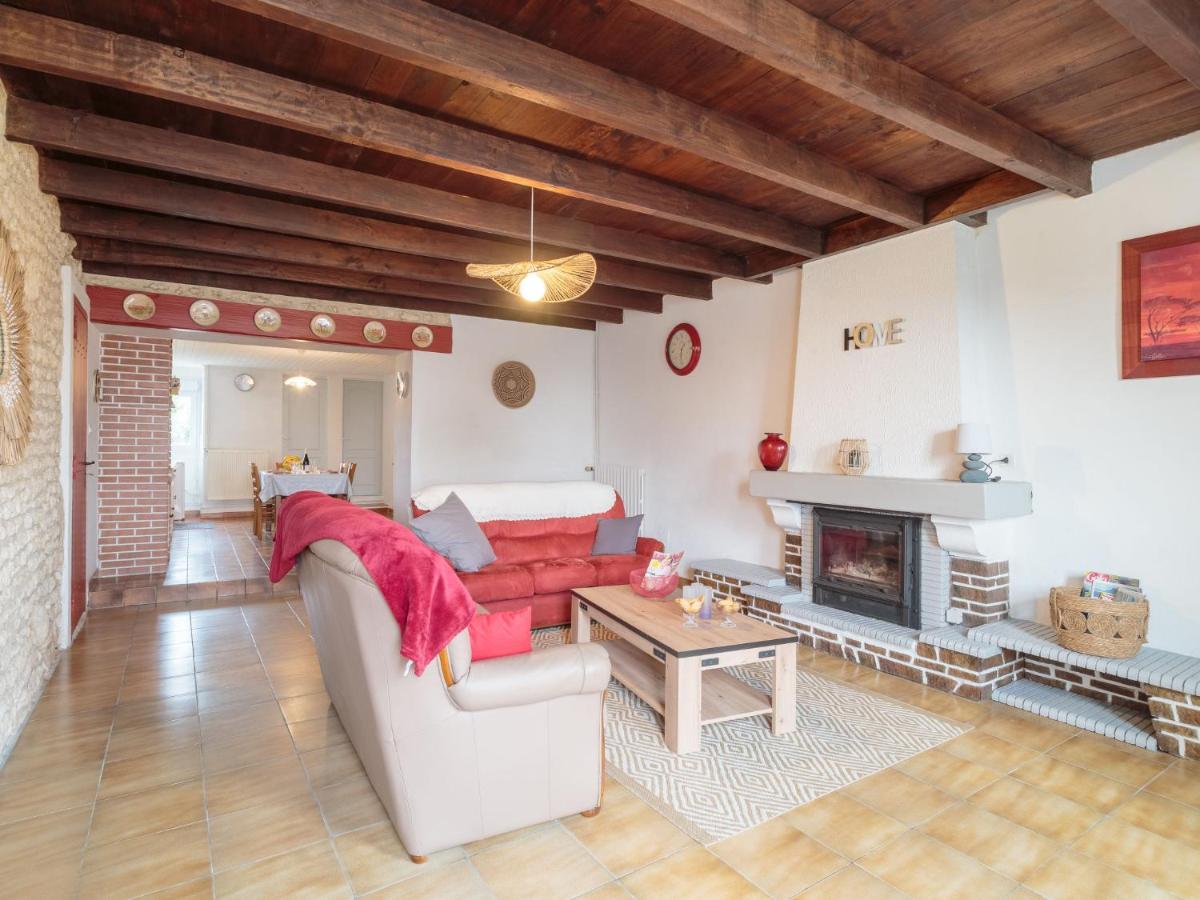 Holiday Home Gîte La Truffière Saintongeaise by Interhome - Housity