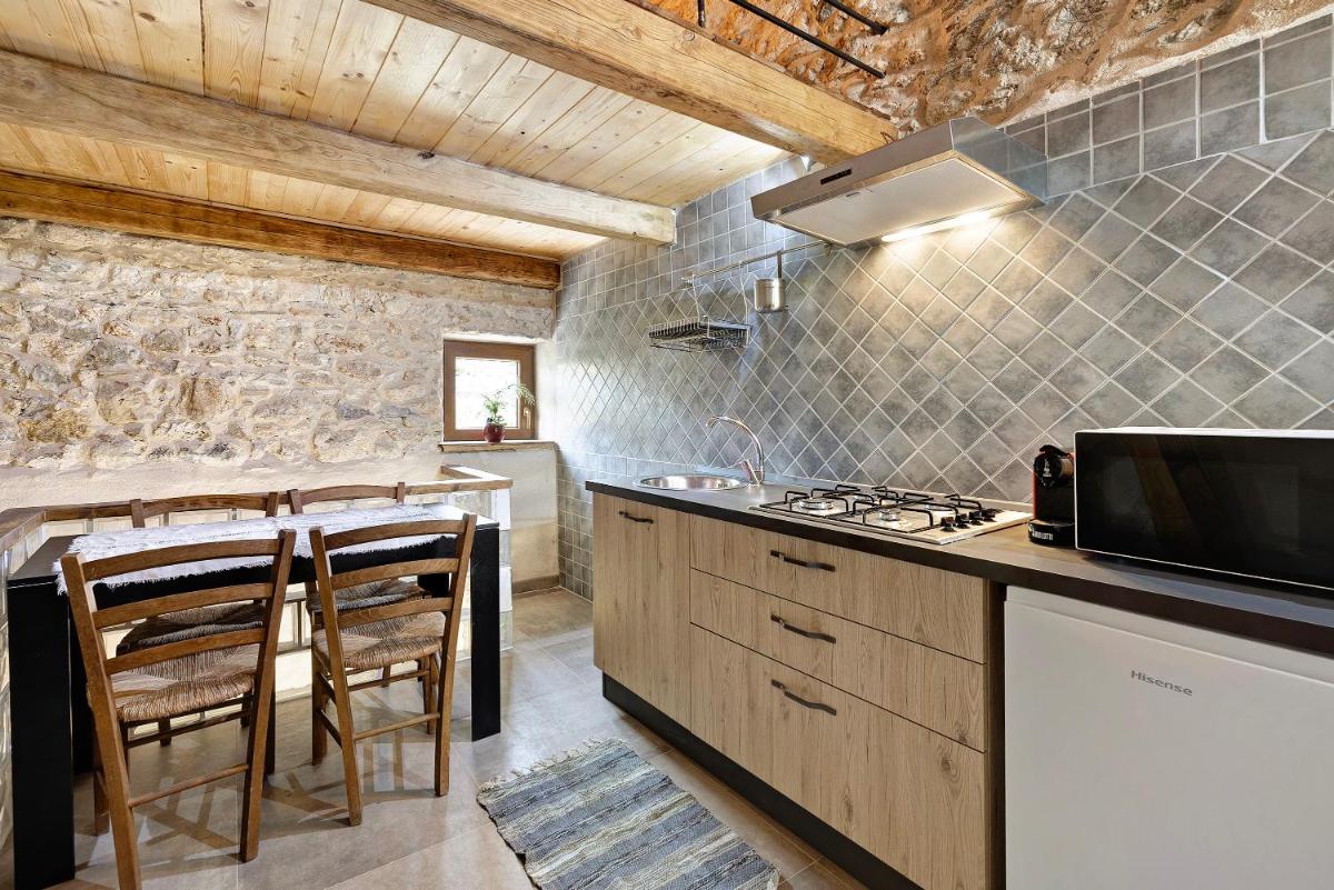 Fuggi nel verde 2 - Housity
