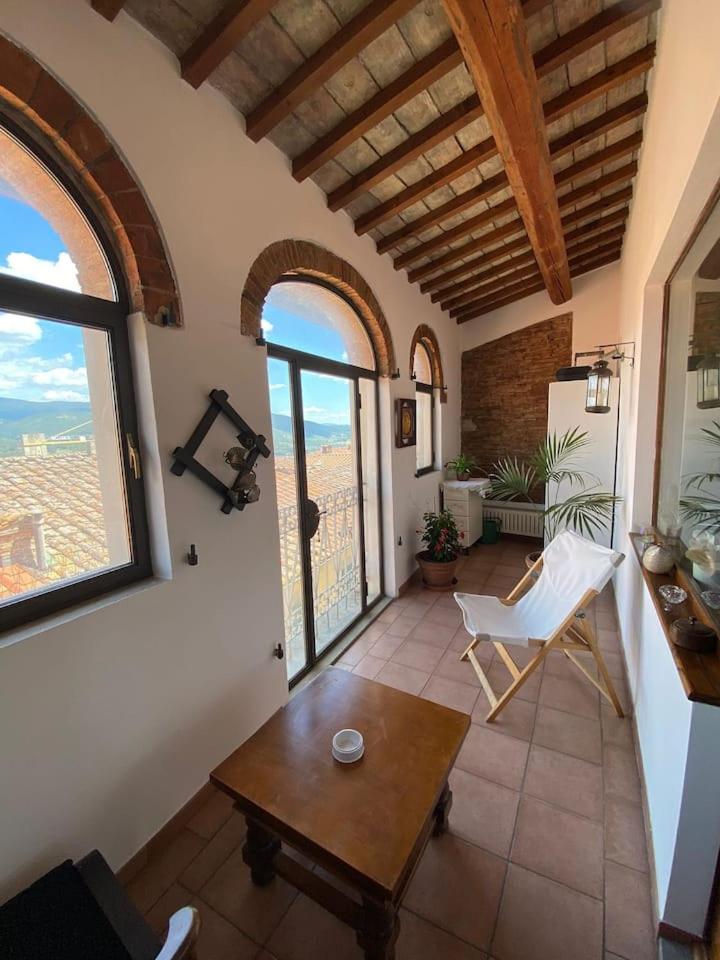 Mike's Apartment - Housity