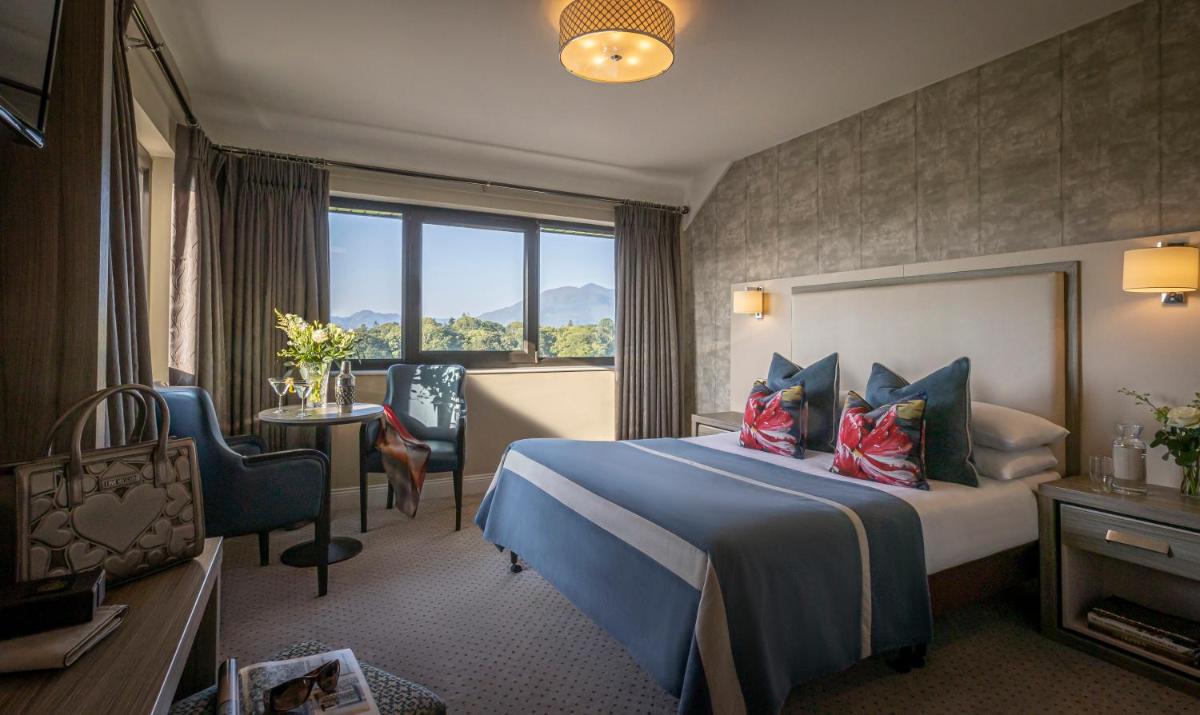 The Gleneagle Hotel & Apartments - Housity