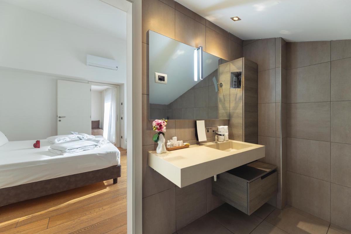 Suitetrails - HEART OF TRENTO 2 apartments