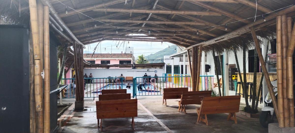 Hotel y Restaurante Villa Amparo - Housity