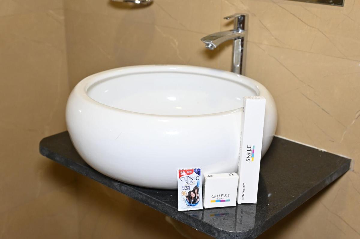 Hotel Avadh Palace - Housity