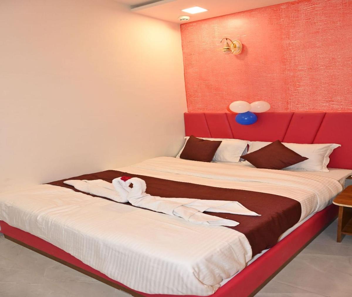 Hotel Avadh Palace - Housity