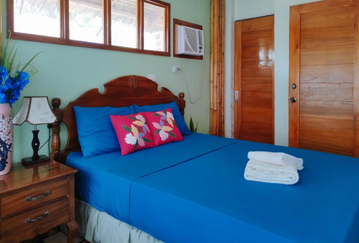 Suitetrails - Casa Nena Hotel & Resort Iloilo by RedDoorz