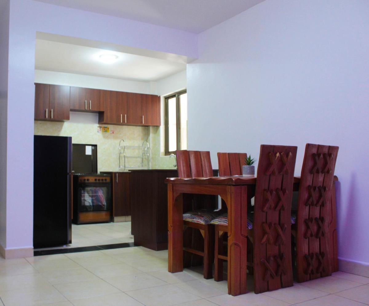 Cozy 2 bedroom Emerald Green at Greatwall Gardens - Housity