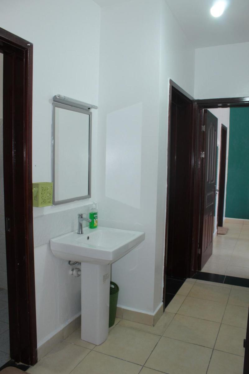 Cozy 2 bedroom Emerald Green at Greatwall Gardens - Housity