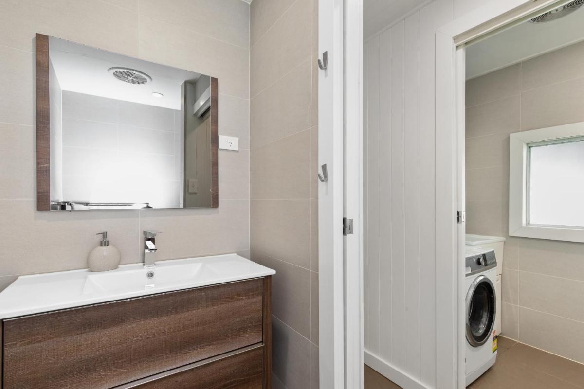 Abode Callala Beach Jervis Bay - 100m to Beach! - Housity