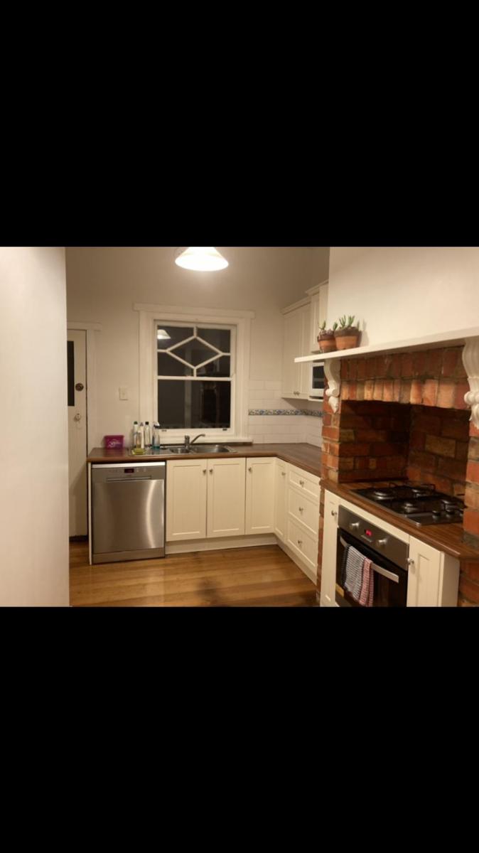 UnitA 2-bedroom unit Bigbackyard & your own driveway - Housity