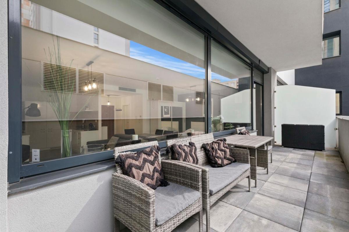 LAM Moon - AC - TERRACE - Housity