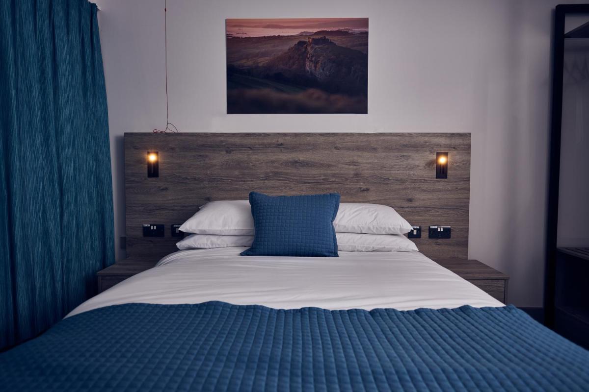 Caban, Pendine Sands - Housity