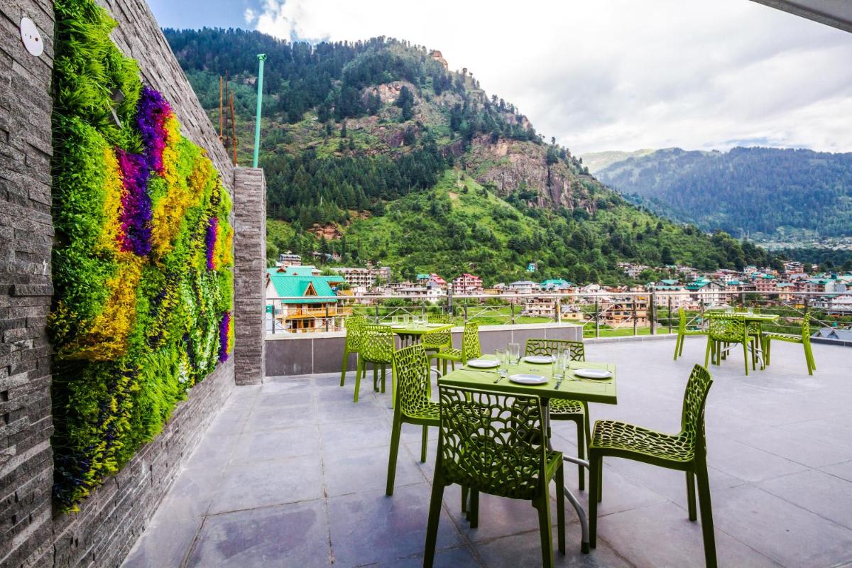 Suitetrails - Hotel Suryansh Regency