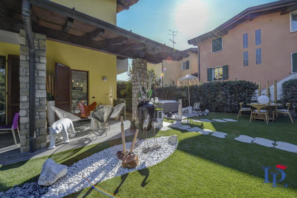 DesenzanoLoft Official Partner Homes & Villas by Marriott Bonvoy - Luxury suite with jacuzzi and garden - Housity