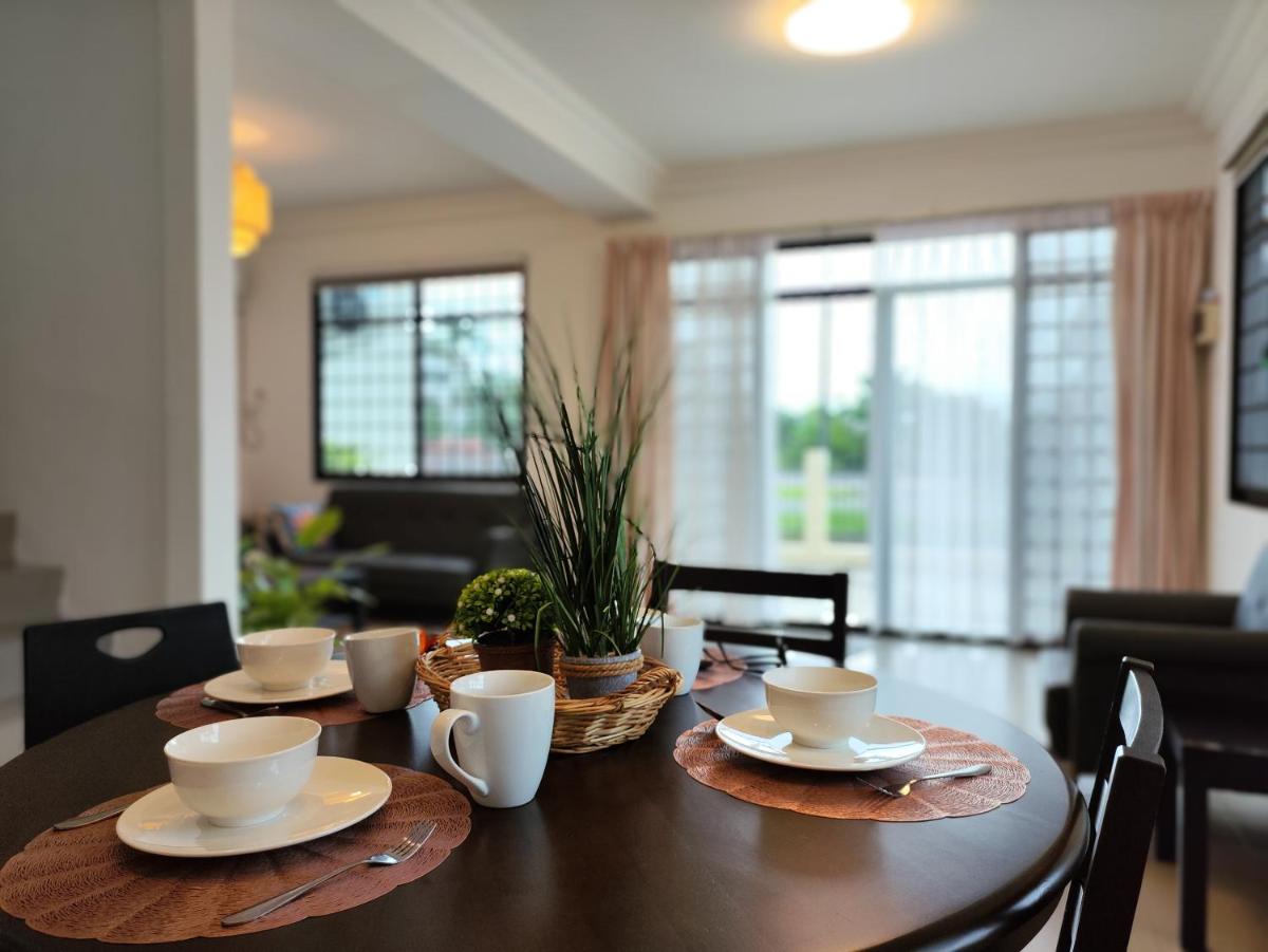 Suitetrails - Grand Height Homestay 3A 10pax 4Rooms