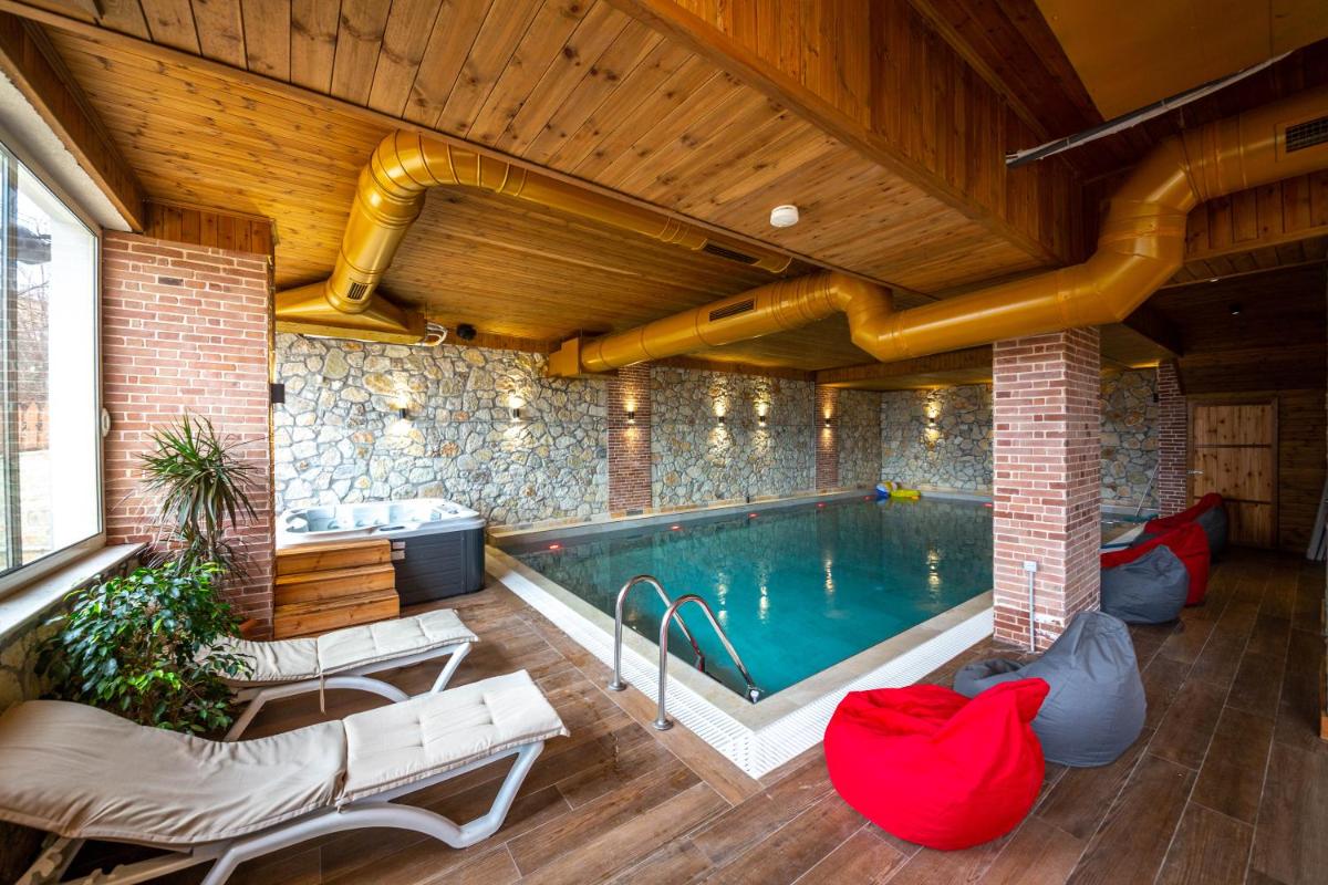 Aerial Hotel & Spa - Housity