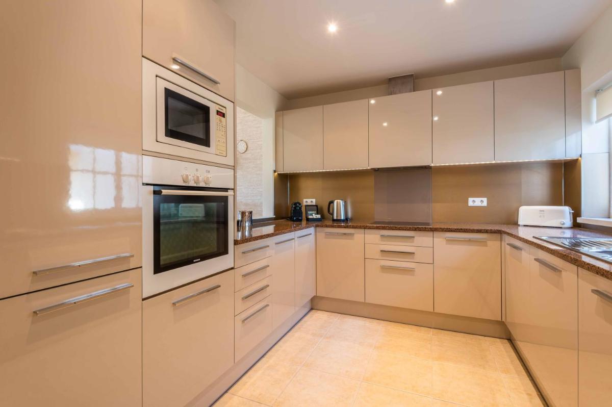 A cozinha ou kitchenette de Vale d'Oliveiras Quinta Resort & Spa