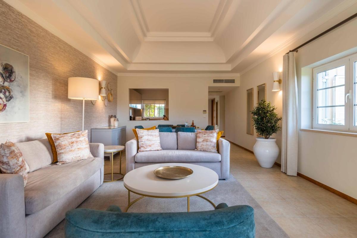 Uma área de estar em Vale d'Oliveiras Quinta Resort & Spa