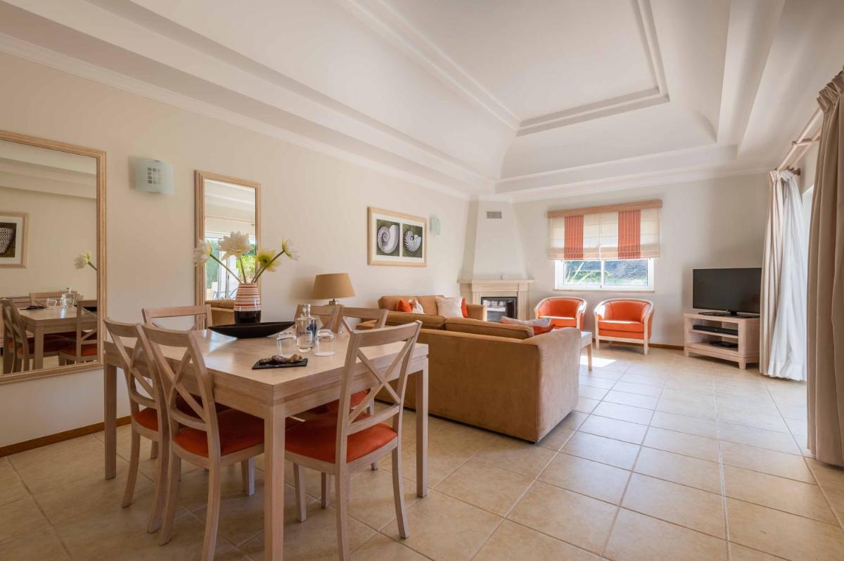 Uma área de estar em Vale d'Oliveiras Quinta Resort & Spa