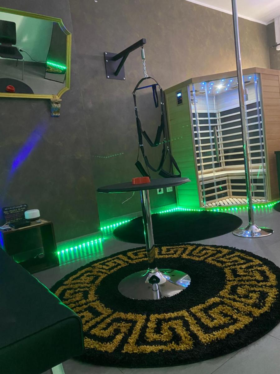 Lovers Excape Roma - Adults Only - Housity