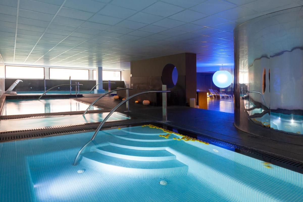 Piscina en o cerca de Montanyà