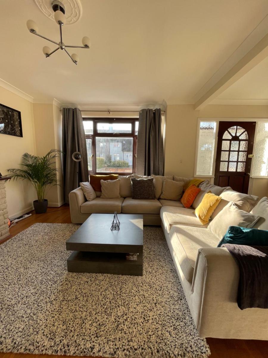 Suitetrails - Beautiful large double room