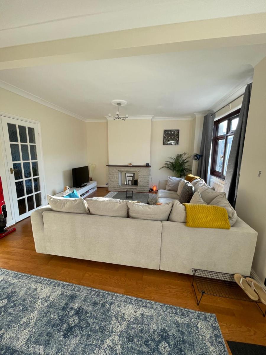Beautiful large double room - Housity