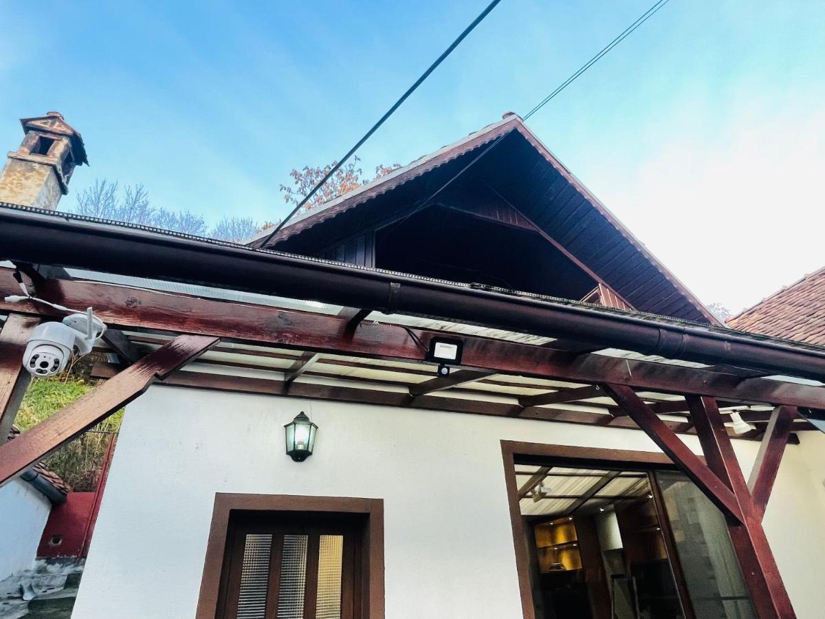 Sedra House - Housity