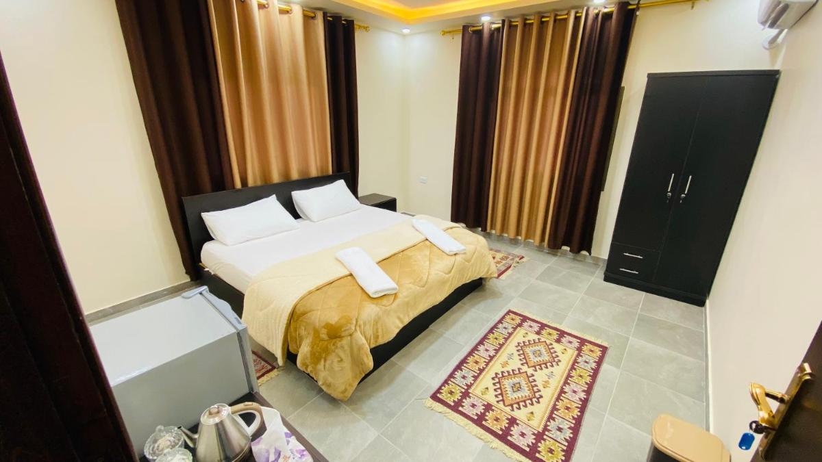 Petra Olive House - Housity