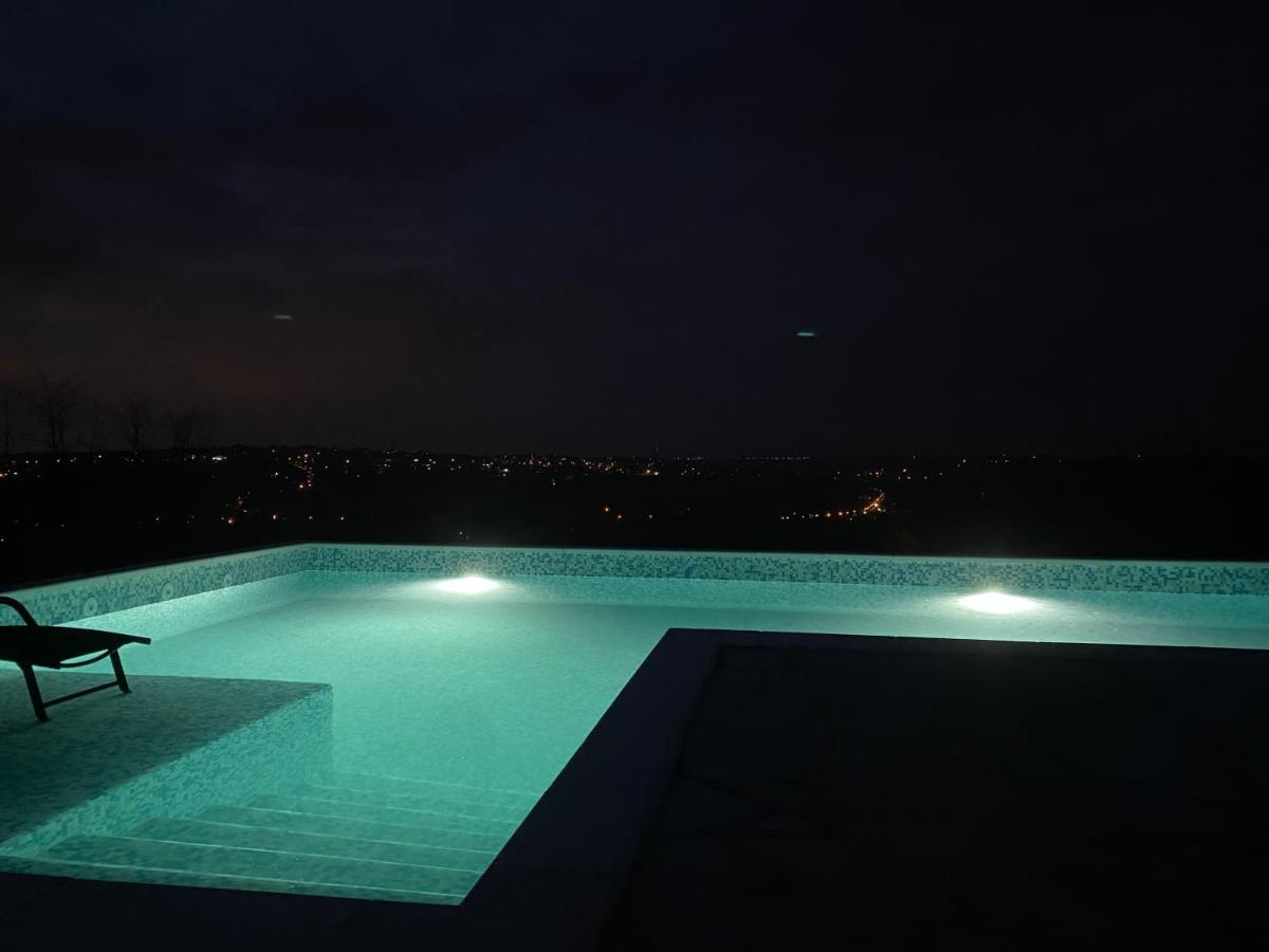 Rinari Spa House - Housity