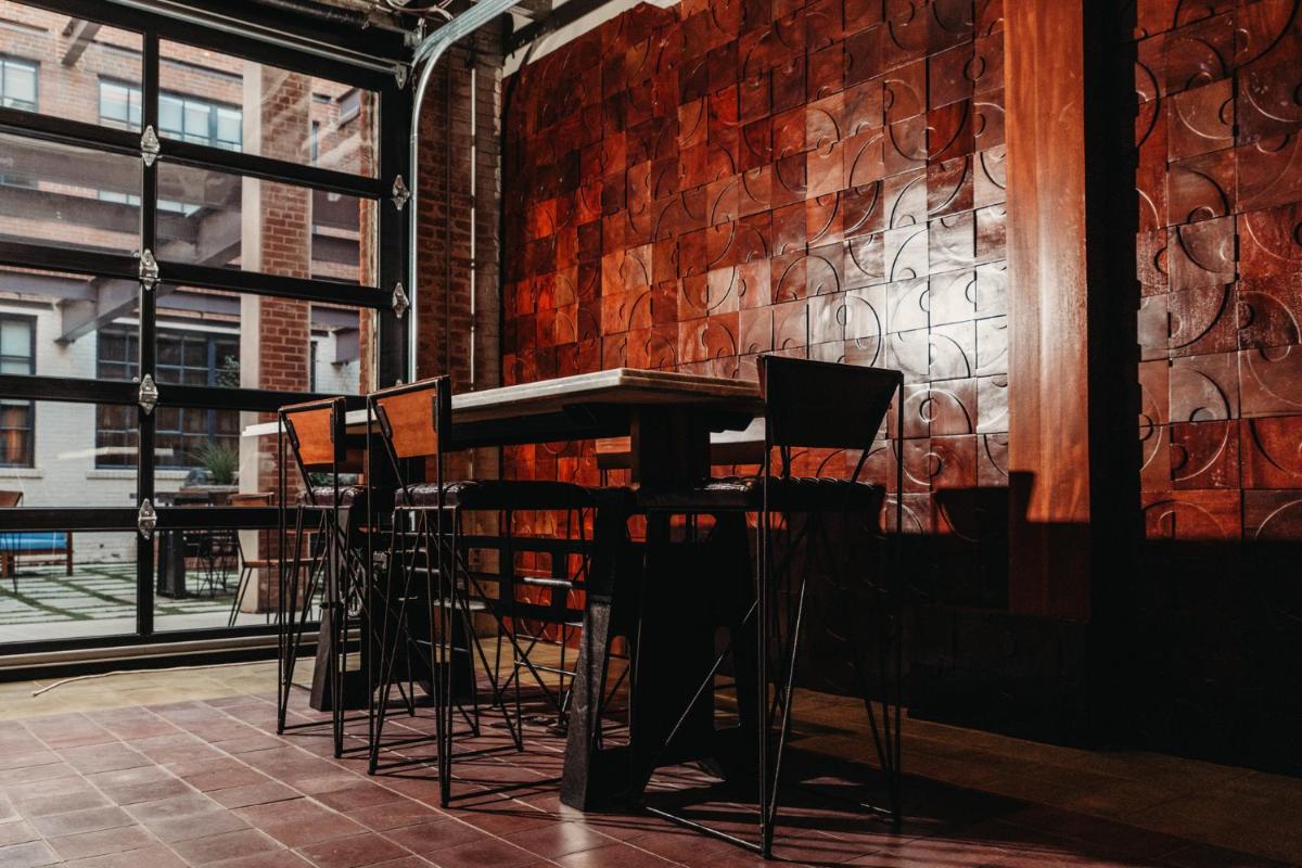 Brooklyn Style Studio Loft minutes from FirstEnergy Stadium 210 - Housity