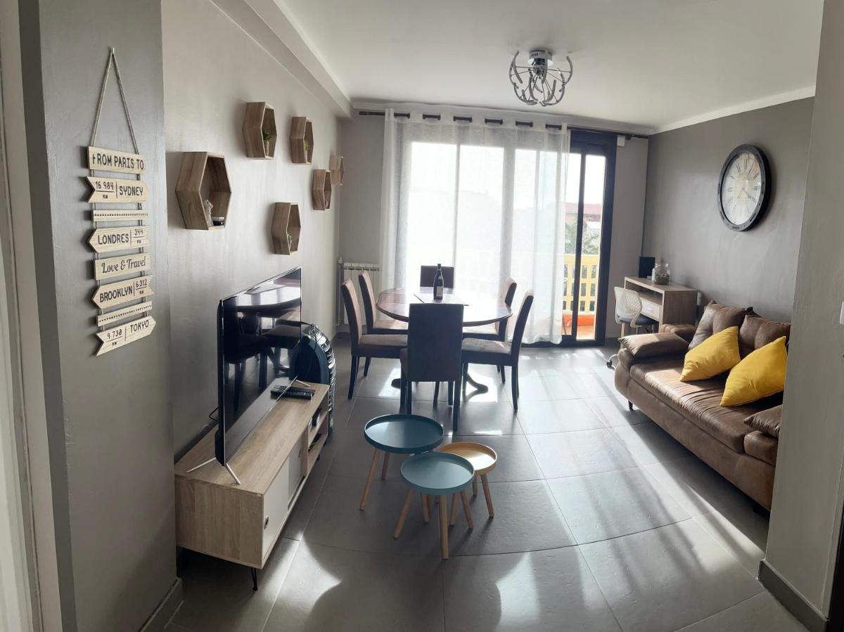 Sun escape, appart rénové climatisé 3 pièces 4-6 pers, 350m de la plage - Housity