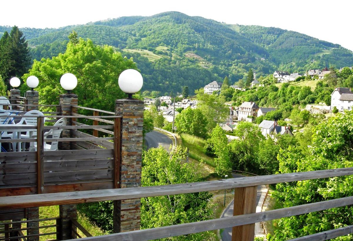 Vue générale sur la montagne ou vue sur la montagne depuis l'appart'hôtel