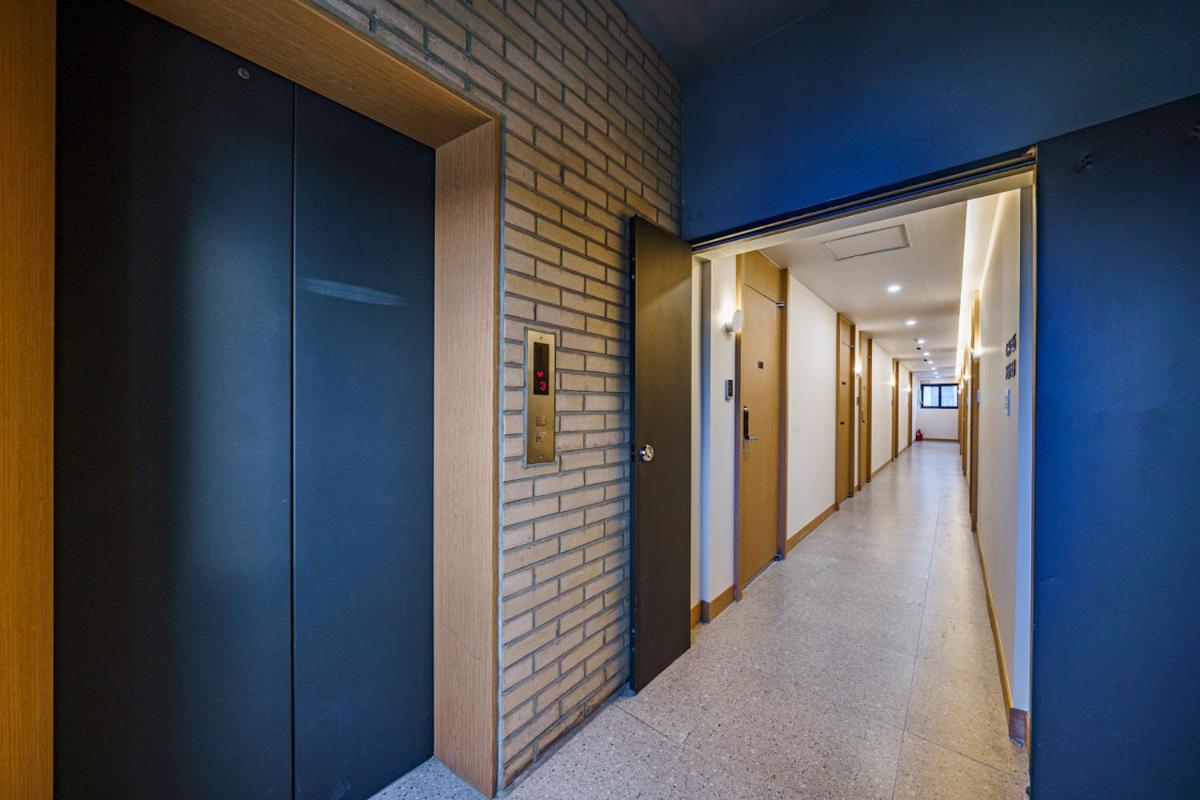 Hotel Yaja Changwon Myeongseo - Housity