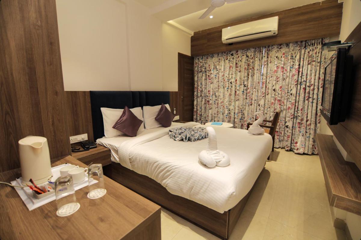 Hotel Mumbai House Express Udaipur - Housity