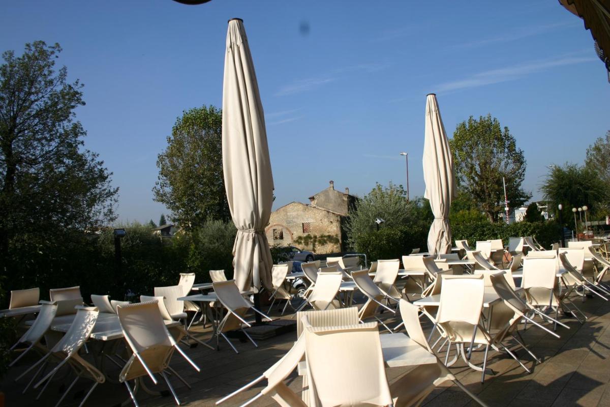 Hotel Moro Freoni - Housity