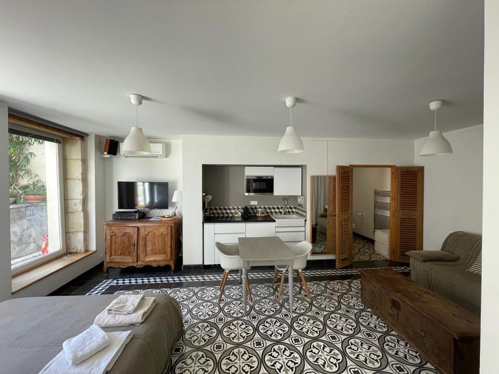 Le bonheur de la campagne à la ville - Grand studio en plein coeur de la ville - Housity