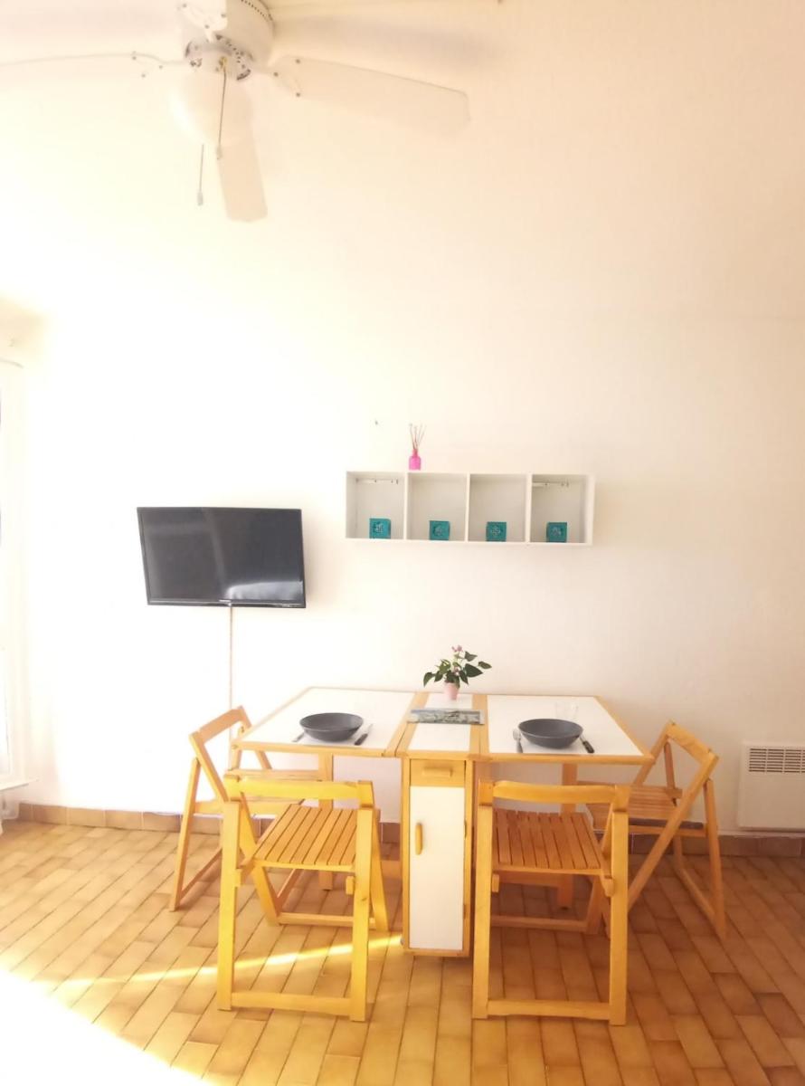 Nice 32m 30m from the sea close to the Centre - Housity