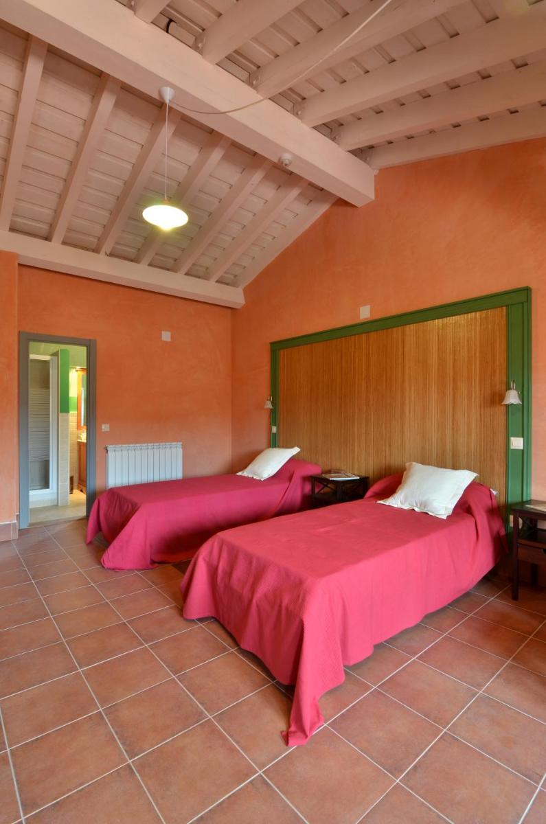Hotel San Miguel del Valle Amblés - Housity