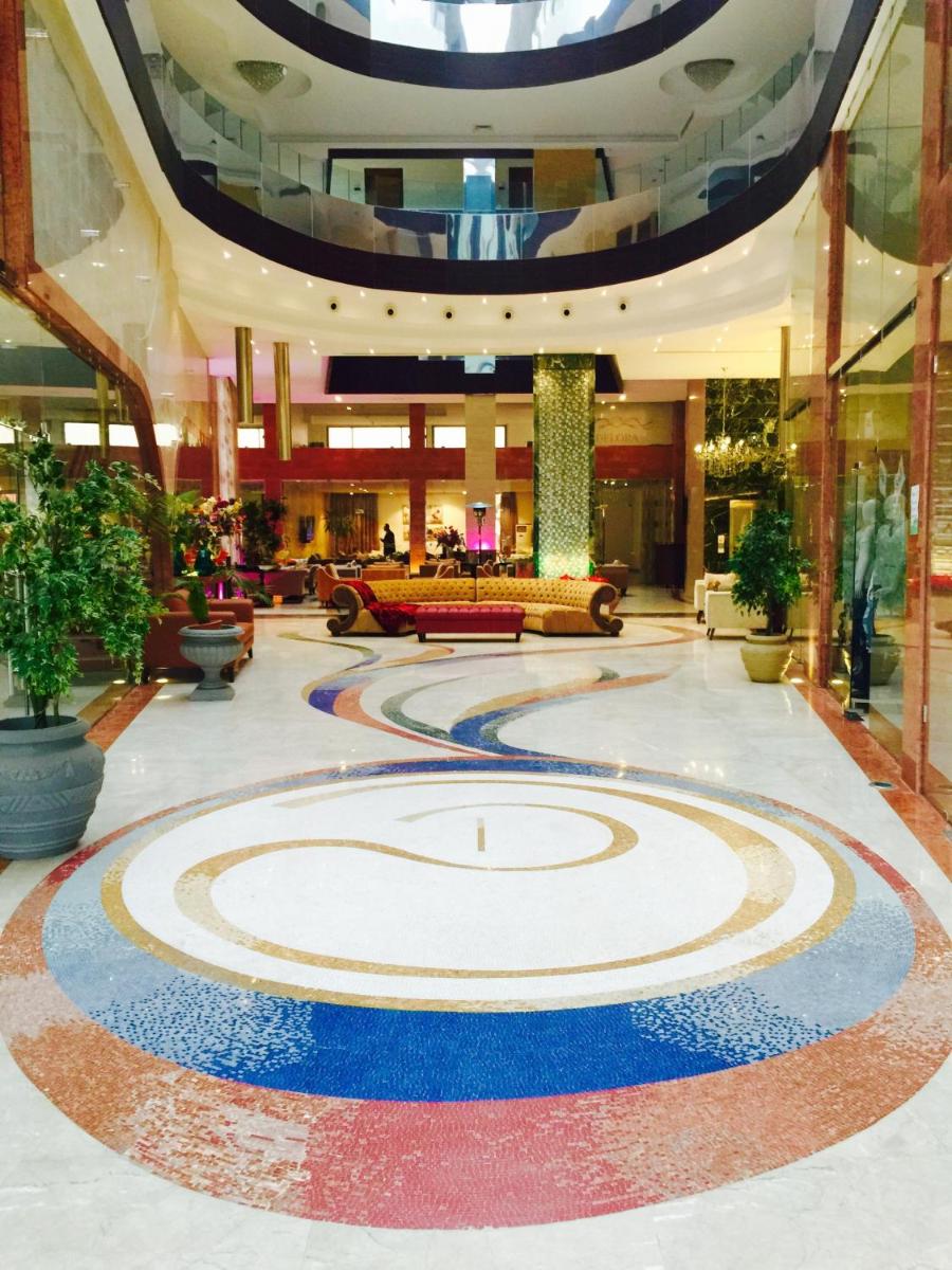 Delora Hotel and Suites - Housity