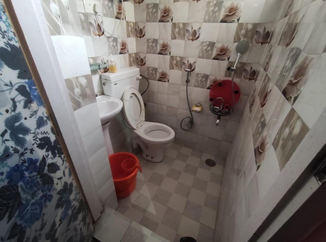 KHUSHBOO GUEST House - Housity