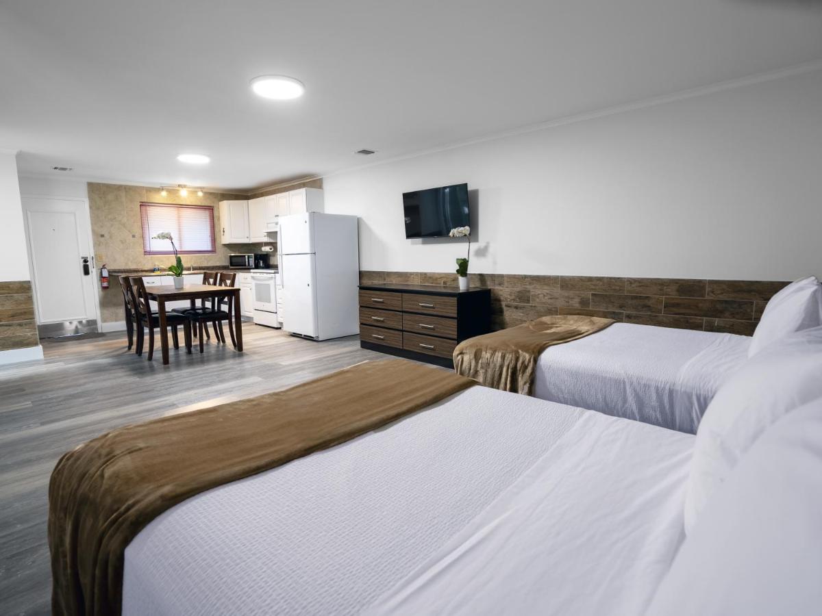 Hamptons Vacation Inn - Housity
