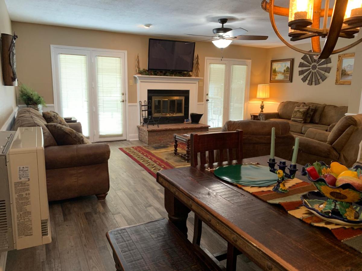 Peaceful Rivers Edge On Tenderfoot With High Speed Wifi - Housity