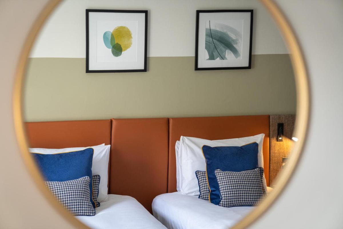 voco Edinburgh - Royal Terrace, an IHG Hotel - Housity