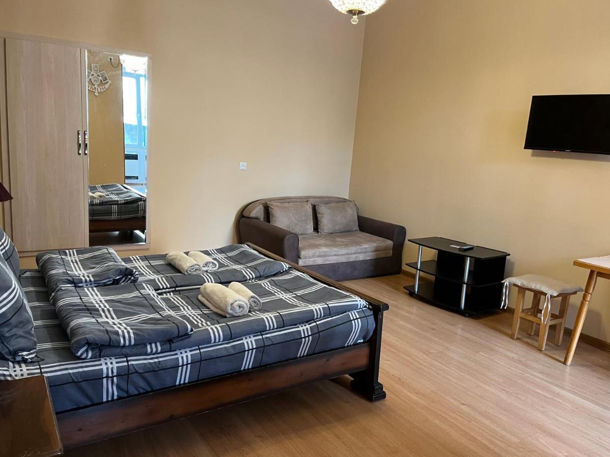 Sunny Apartments - Housity