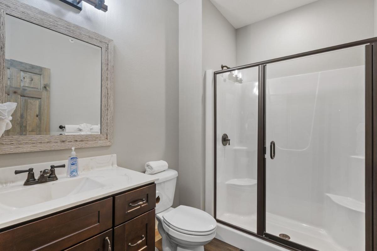 Lakefront Haven home - Housity